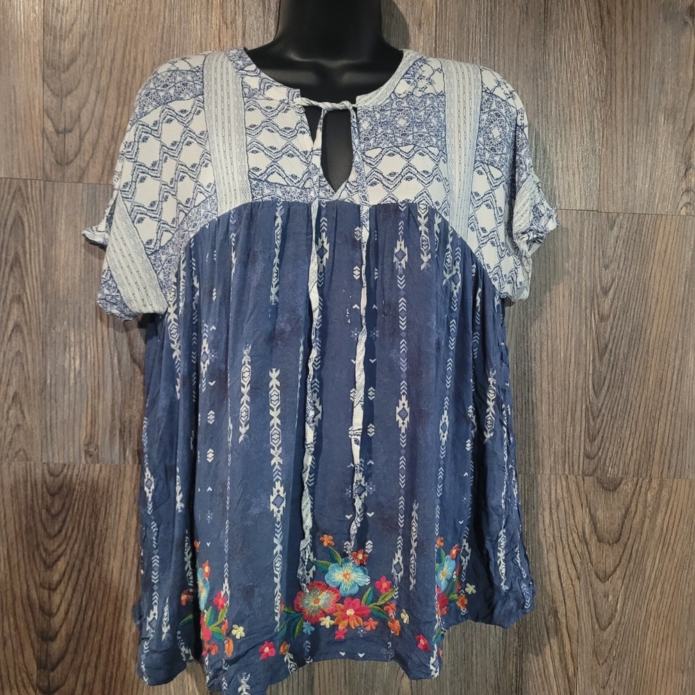 Savanna Jane Babydoll Top with Floral Embroidery Size L Blue Tribal Print Boho
